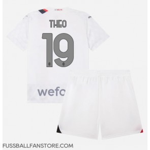 AC Milan Theo Hernandez #19 Replik Auswärtstrikot Kinder 2023-24 Kurzarm (+ Kurze Hosen)